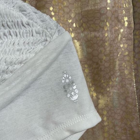 Free People White Strike A Pose Smocked Cropped Top Large NWOT - Picture 5 of 10